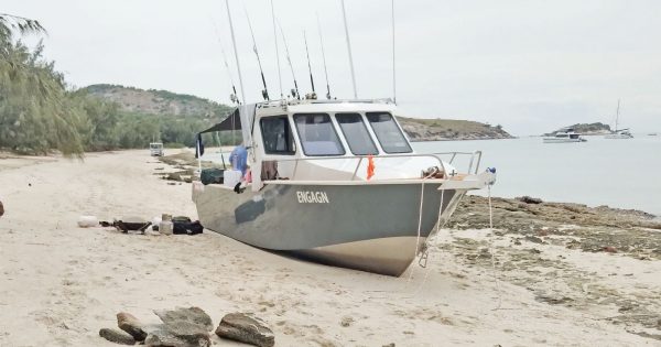 Vessels torn to shreds after off-shore storm at Lizard Island