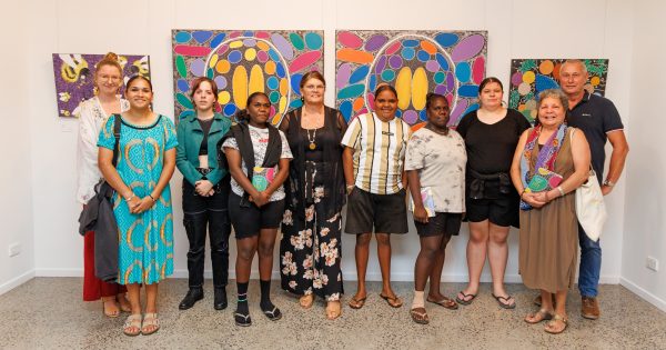 Aurukun artists follow in footsteps of Elder