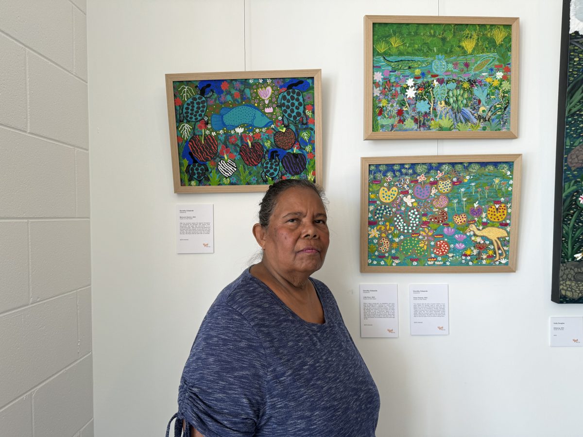 Dorothy Edwards profile with her artwork