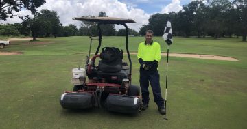 From trolleys to tractors, Weipa golfing community celebrates greenkeeper Tom