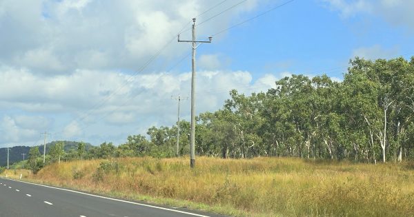 Ergon pole maintenance snub fires up Lakeland landholders