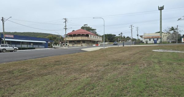 Council puts four Cooktown land parcels to tender
