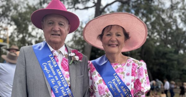 Trackside dust proves no match for Laura race fashion