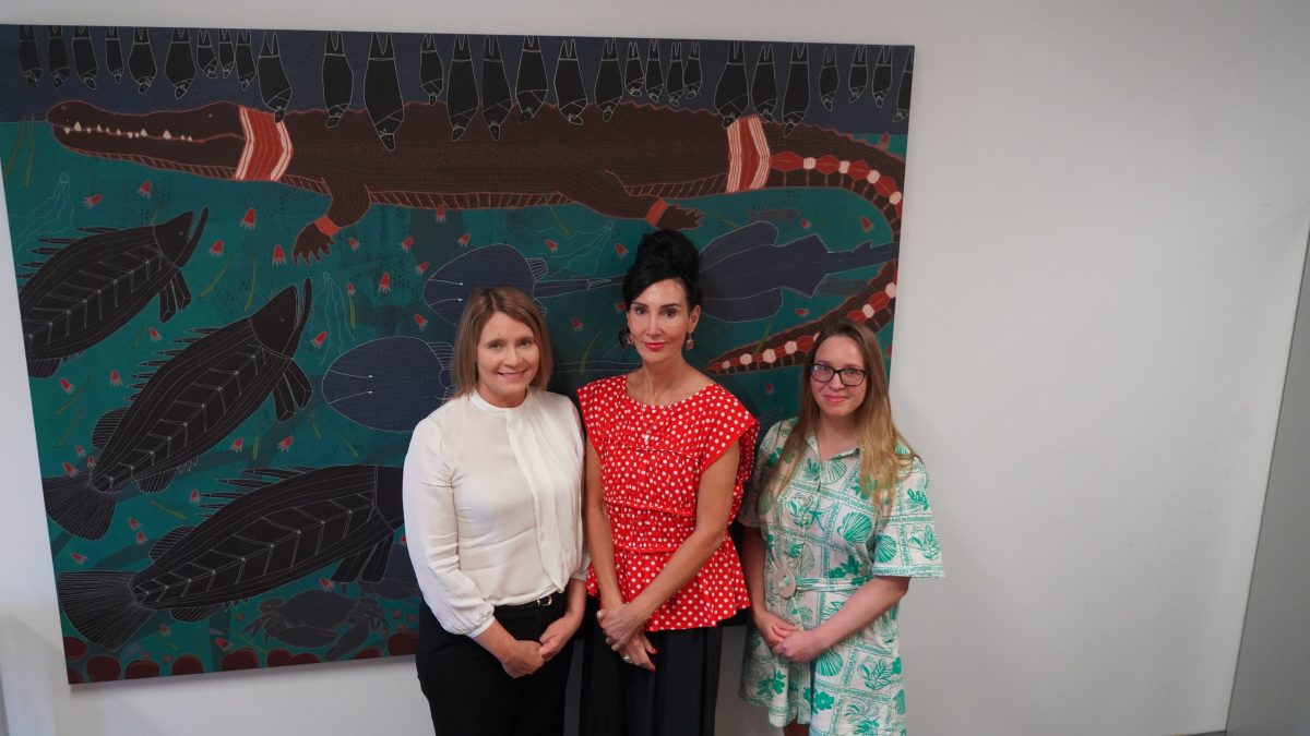 iSISTAQUIT TCHHS champions Debbie Bannan, Michelle O'Connor and Ingrid Bertwistle.